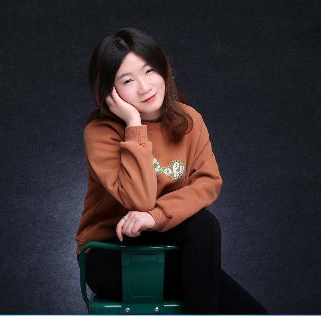 設(shè)計(jì)師---張艷萍